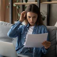 False Default Notices Reported by Student Loan Borrowers