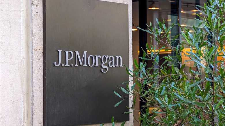 College Tuition Up 914% Since 1983, J.P. Morgan Reports