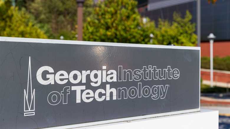 Colleges Dropping Supplemental Essays 2026-27: Full List