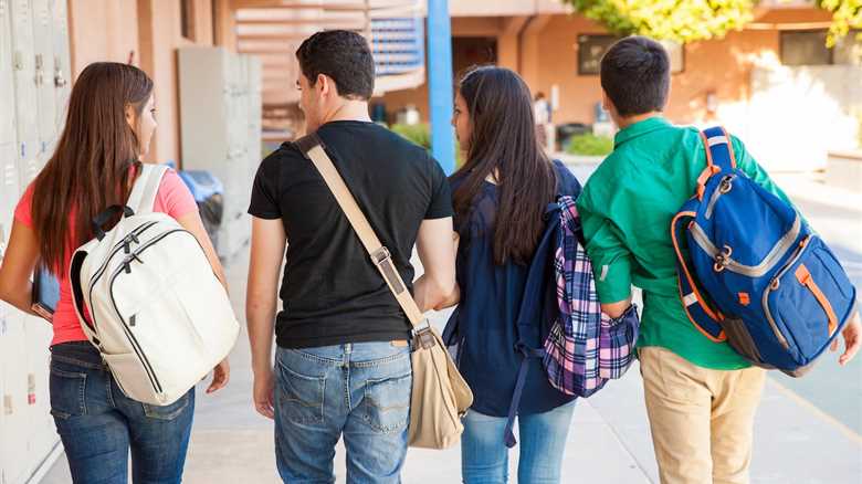 Who Wins College Scholarships? Sallie Data Shows Early, High-Volume Applicants
